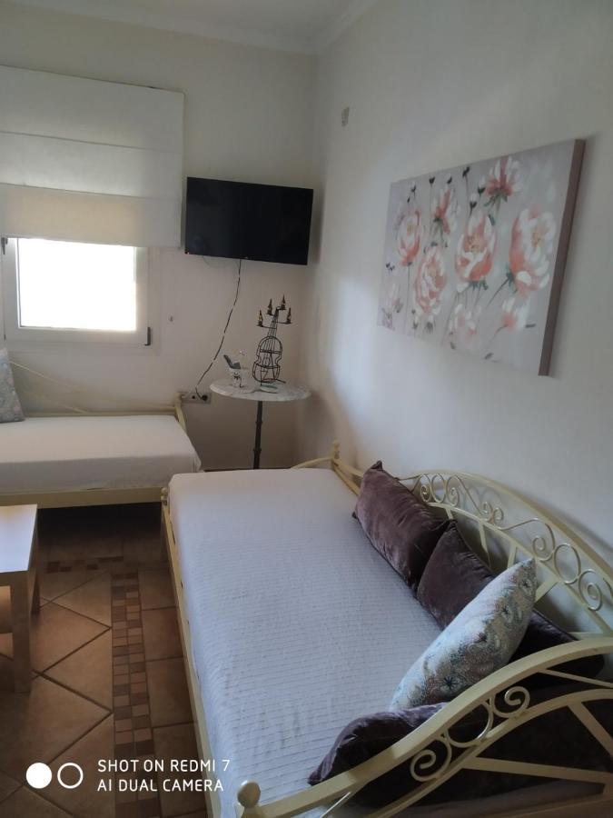 Zoe'S Apartment 니키티 외부 사진